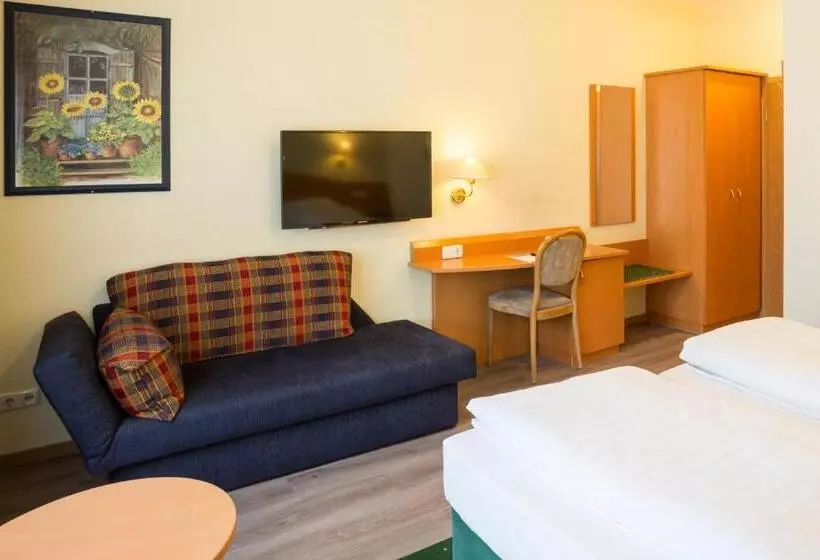 Отель Gremersdorf Zum Grunen Jager