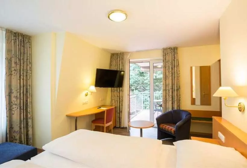 Отель Gremersdorf Zum Grunen Jager