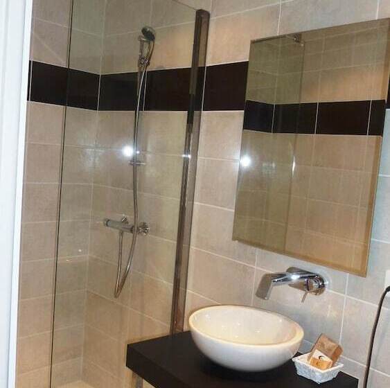 ホテル Hôtel Concorde   Rodez Centre Ville