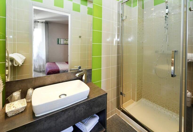 ホテル Hôtel Concorde   Rodez Centre Ville