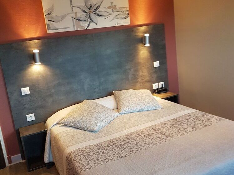 ホテル Hôtel Concorde   Rodez Centre Ville