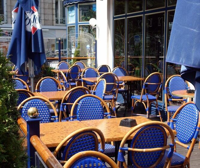 ホテル Hôtel Vauban