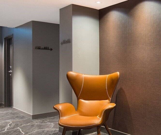 Jephson Hotel & Apartments