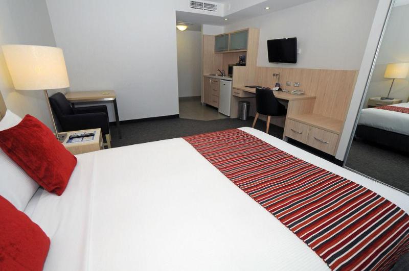 Jephson Hotel & Apartments