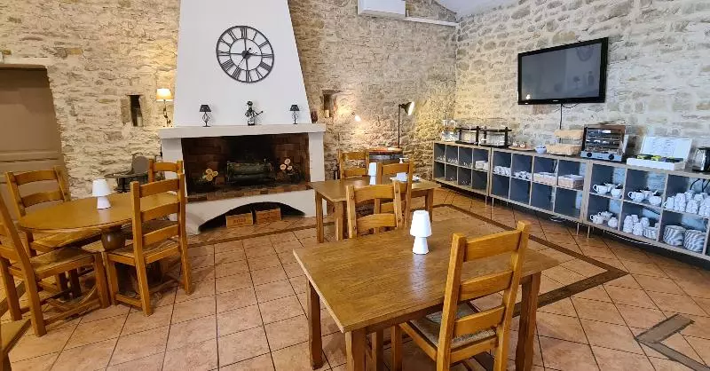 Отель La Bastide Saint Bach