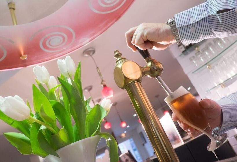 هتل Morphee Lille Villeneuve D Ascq