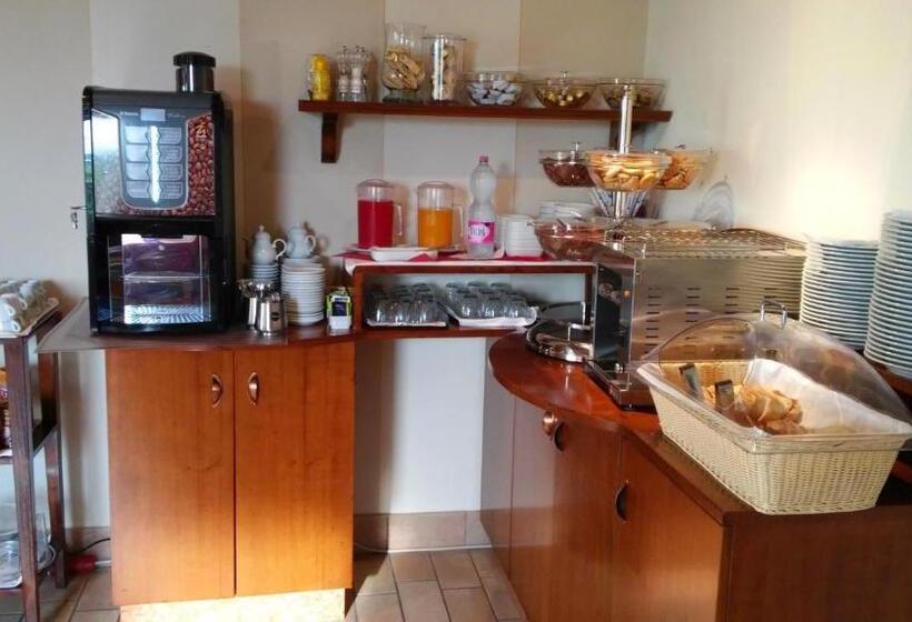 בית מלון כפרי Relais Corte Pontigliardo