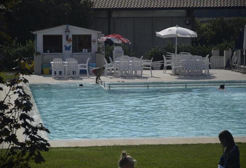 בית מלון כפרי Relais Corte Pontigliardo