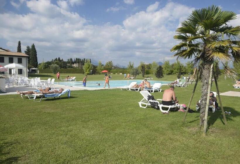 בית מלון כפרי Relais Corte Pontigliardo