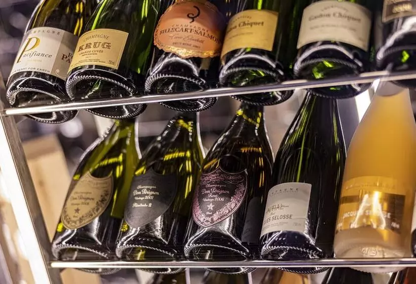 هتل Ristorante Eurossola