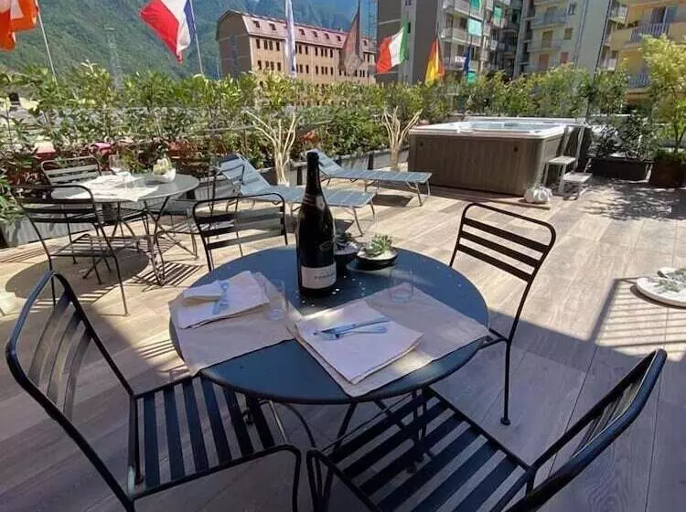 هتل Ristorante Eurossola