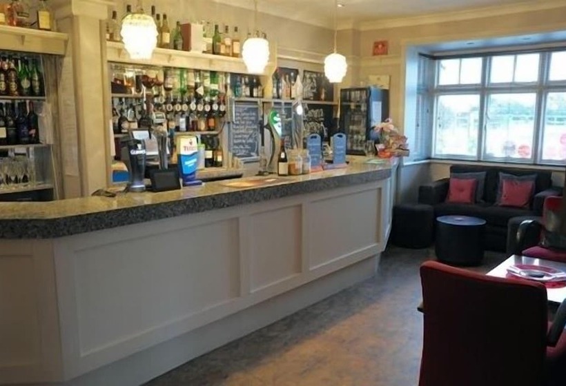 בית מלון כפרי The Cliffemount