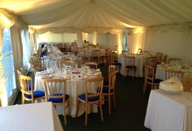 בית מלון כפרי The Cliffemount