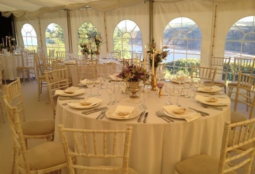 בית מלון כפרי The Cliffemount