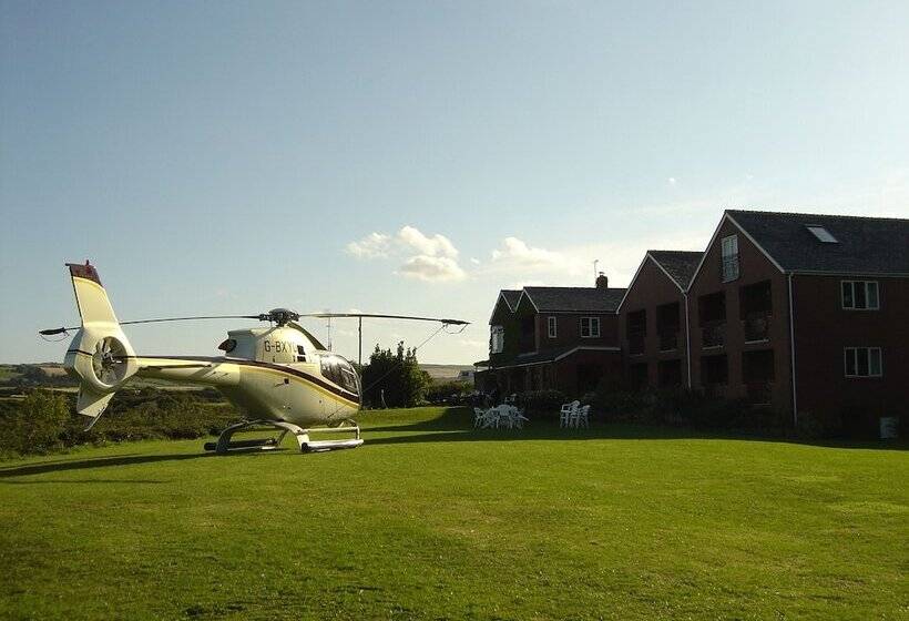 בית מלון כפרי The Cliffemount