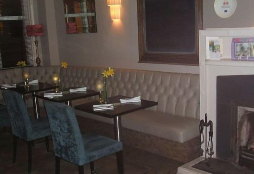 בית מלון כפרי The Cliffemount