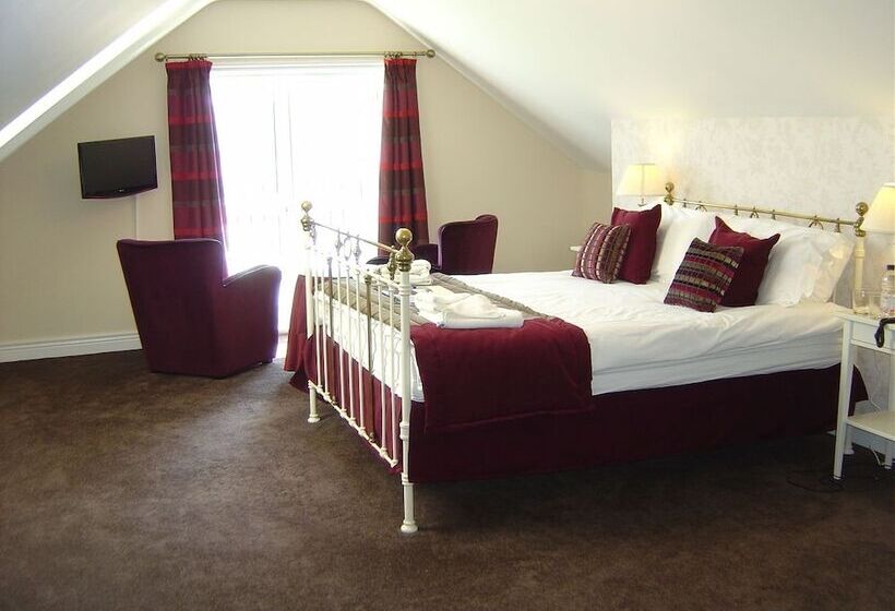 בית מלון כפרי The Cliffemount