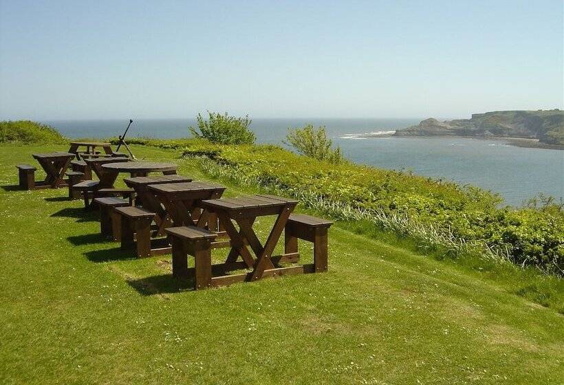 בית מלון כפרי The Cliffemount