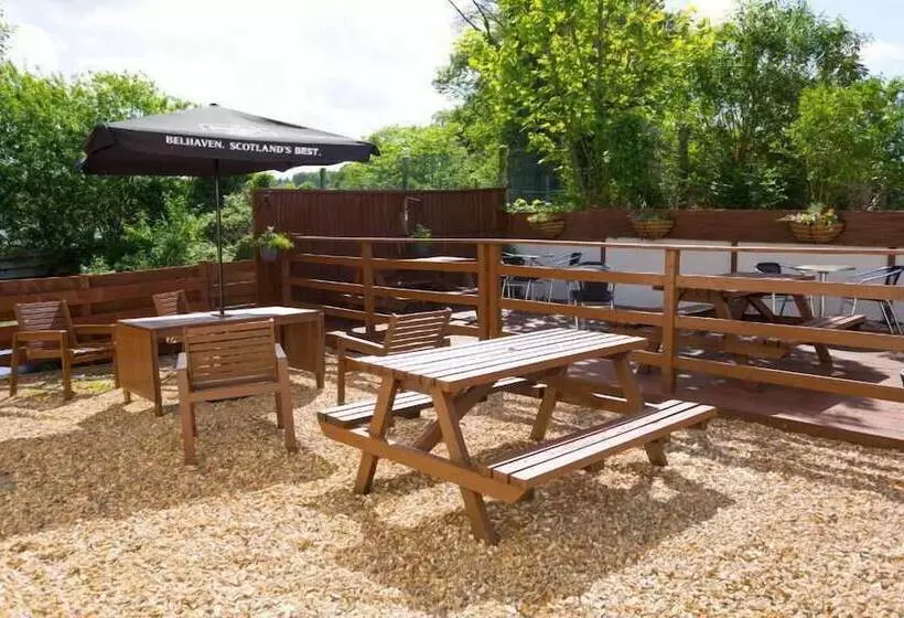 בית מלון כפרי The Crown