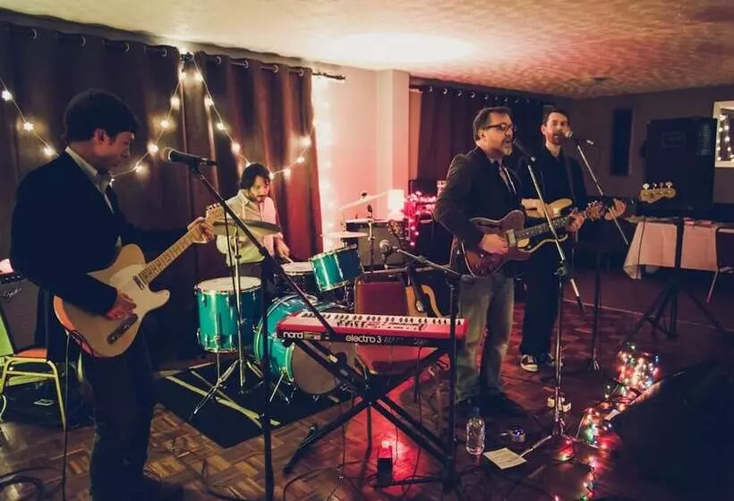 בית מלון כפרי The Crown