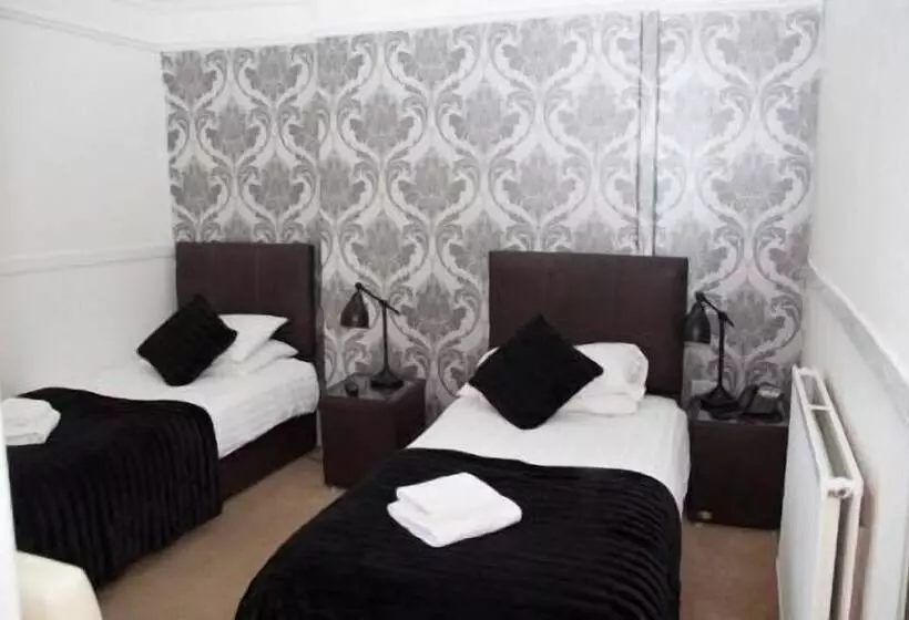 בית מלון כפרי The Crown