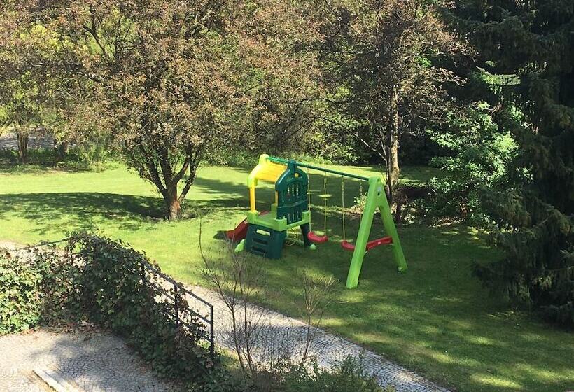 هتل Willa Zameczek