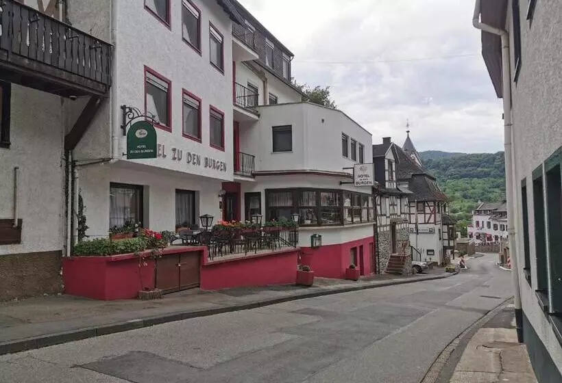 ホテル Zu Den Burgen