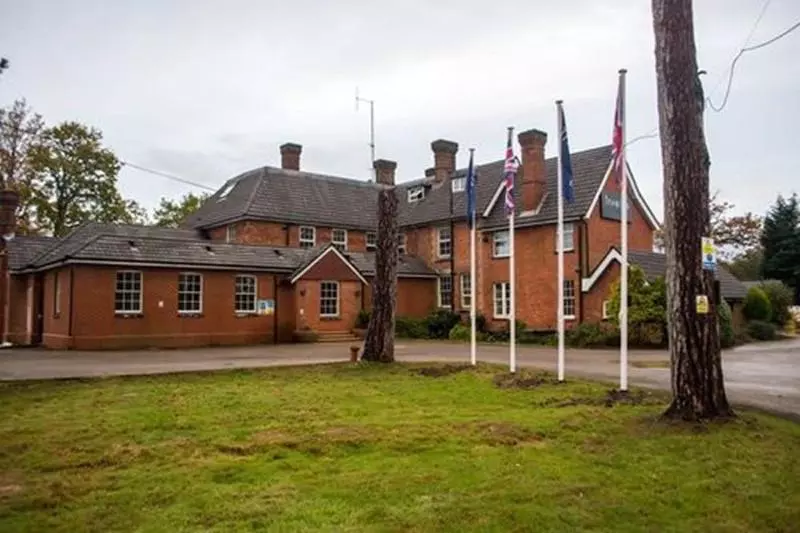 Ifield Court Hotel & Restaurant