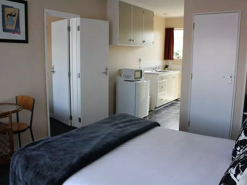Lisa Rose Motel