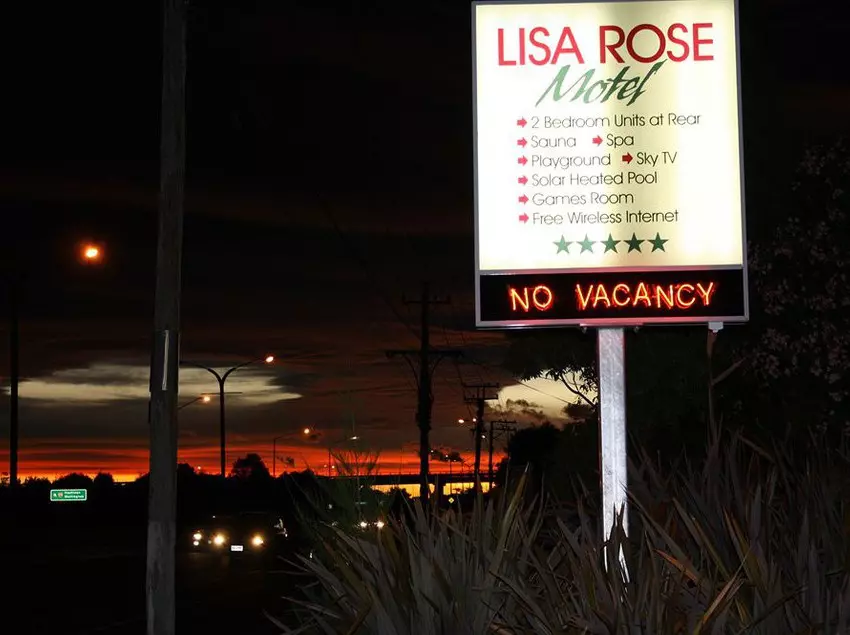 Lisa Rose Motel