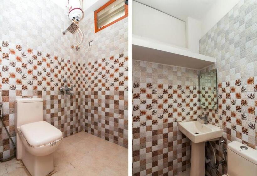 בית מלון כפרי Oyo 68235 Rresidency