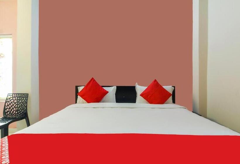 בית מלון כפרי Oyo 68235 Rresidency