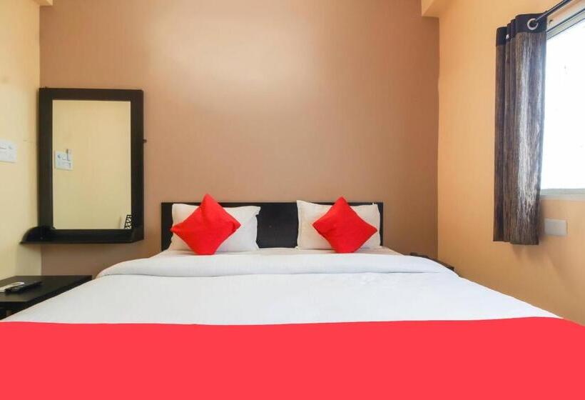 בית מלון כפרי Oyo 68235 Rresidency