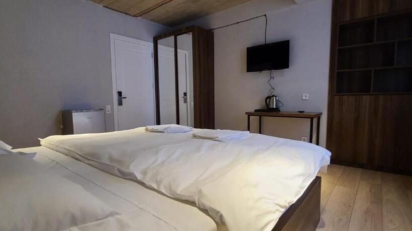 هتل Genesis Bakuriani