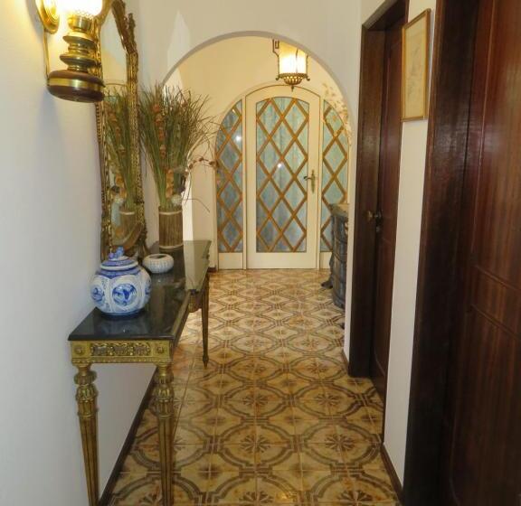 تختخواب و صبحانه Villa Alcaide