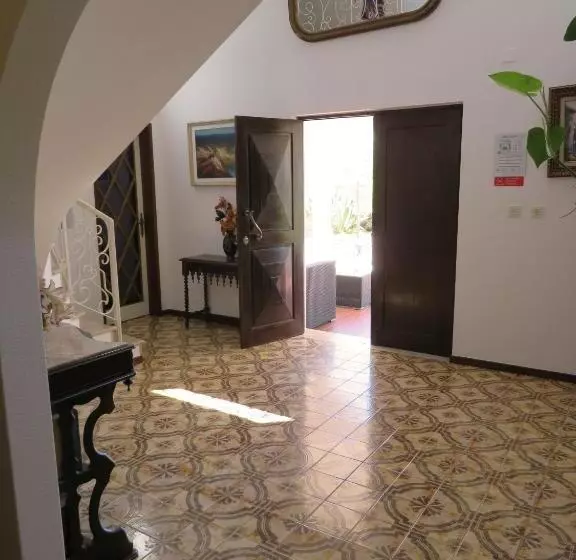 تختخواب و صبحانه Villa Alcaide