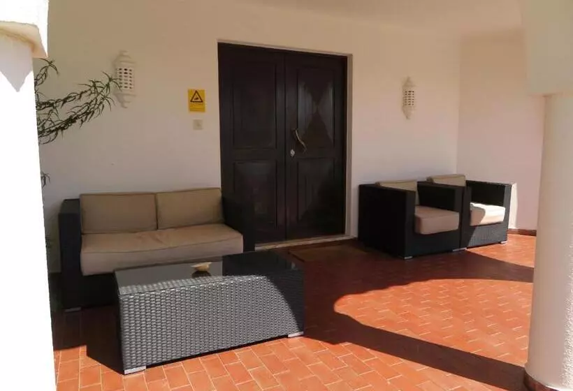 تختخواب و صبحانه Villa Alcaide