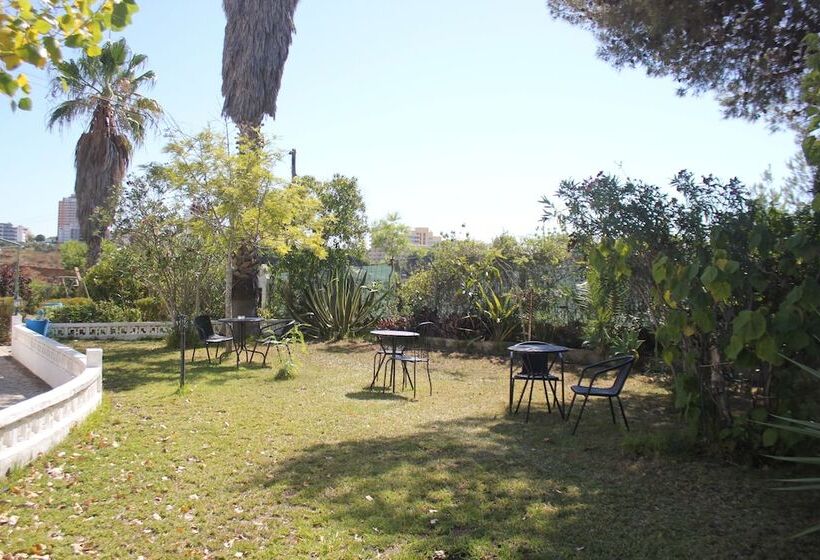 تختخواب و صبحانه Villa Alcaide