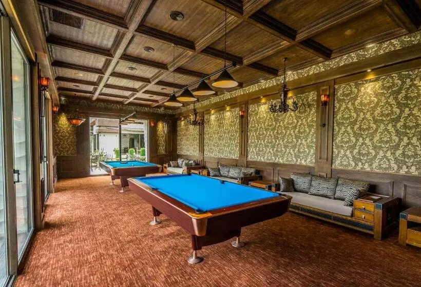 Dreamland Oasis Apart