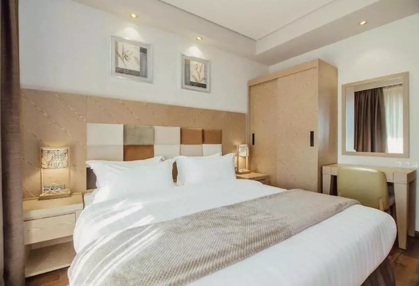 Dreamland Oasis Apart
