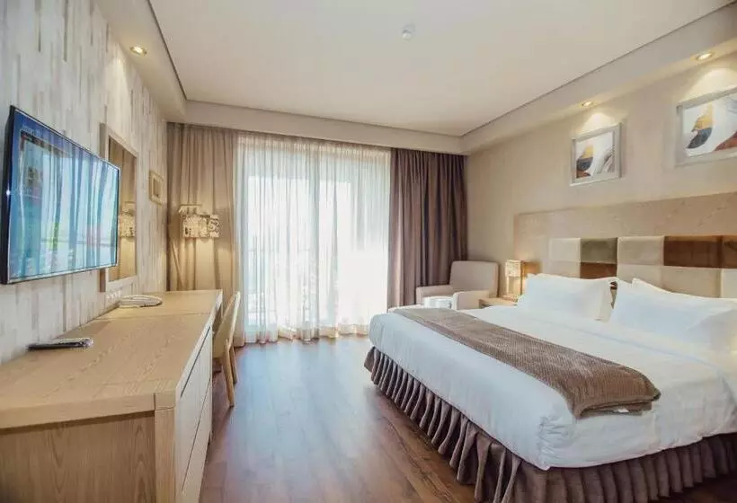 Dreamland Oasis Apart