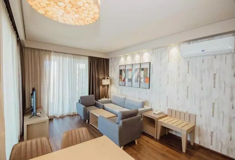 Dreamland Oasis Apart