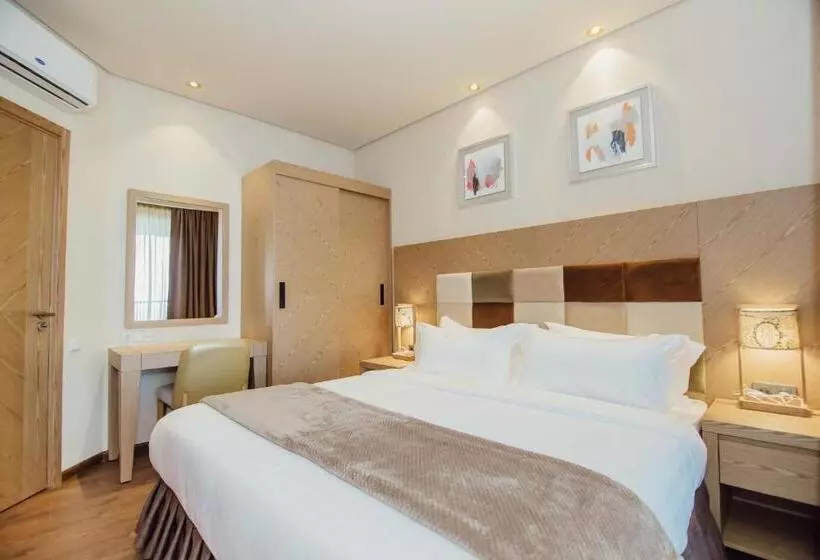 Dreamland Oasis Apart