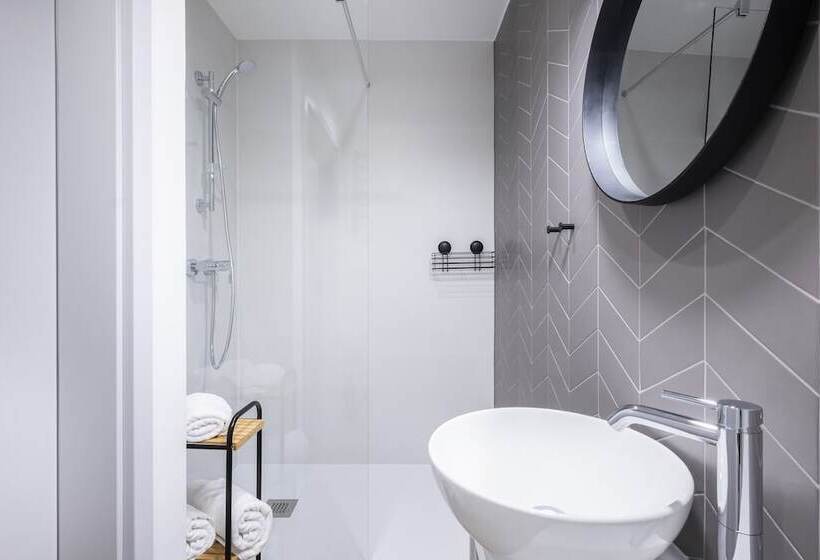 Общежитие Halo Hel