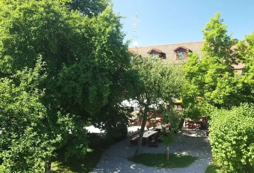 צימר Waldpension Jagerstuberl