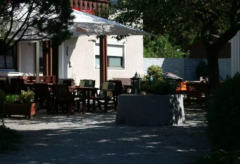 צימר Waldpension Jagerstuberl