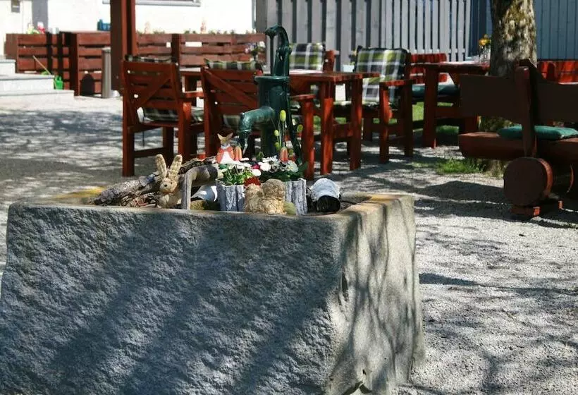 צימר Waldpension Jagerstuberl