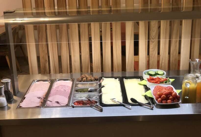 צימר Waldpension Jagerstuberl