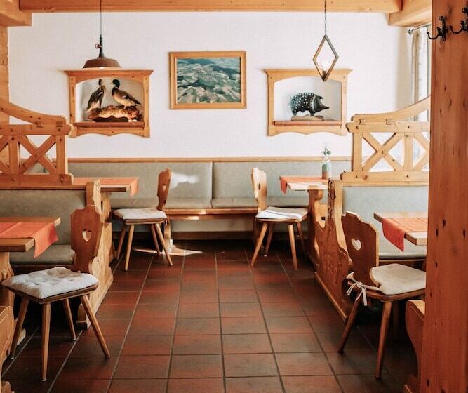 צימר Waldpension Jagerstuberl