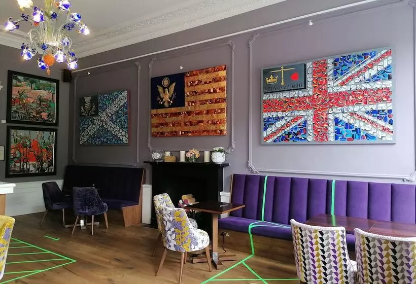 Hotelli 24 Royal Terrace